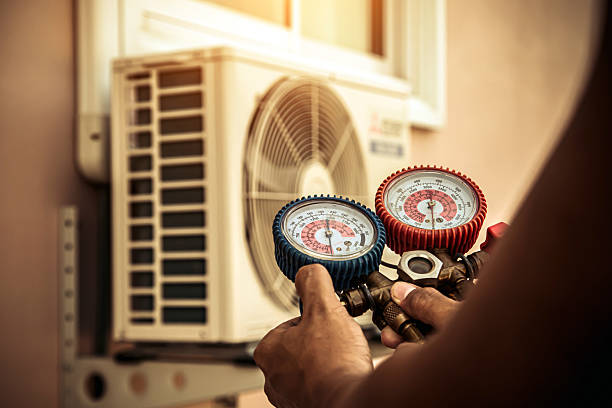 Professional Ac Installation technician working in Lovelady, TX
